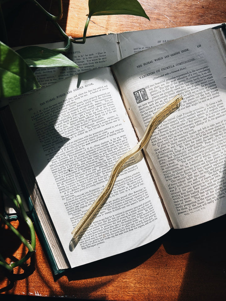 Wiggly Glass Straws - The Pagan Grimoire